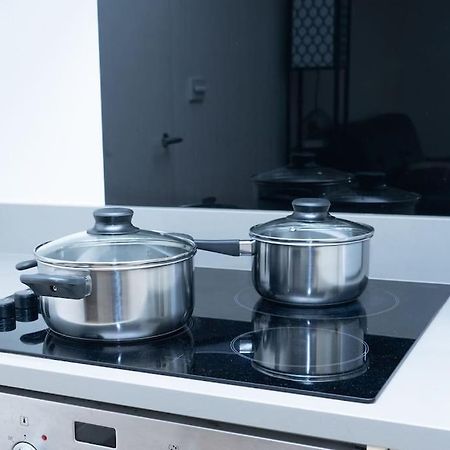 1 Bed Luxury Comfortable Apt ลอนดอน ภายนอก รูปภาพ